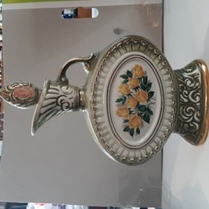 Jim Beam Decanter 150 months Yellow Rose 1969